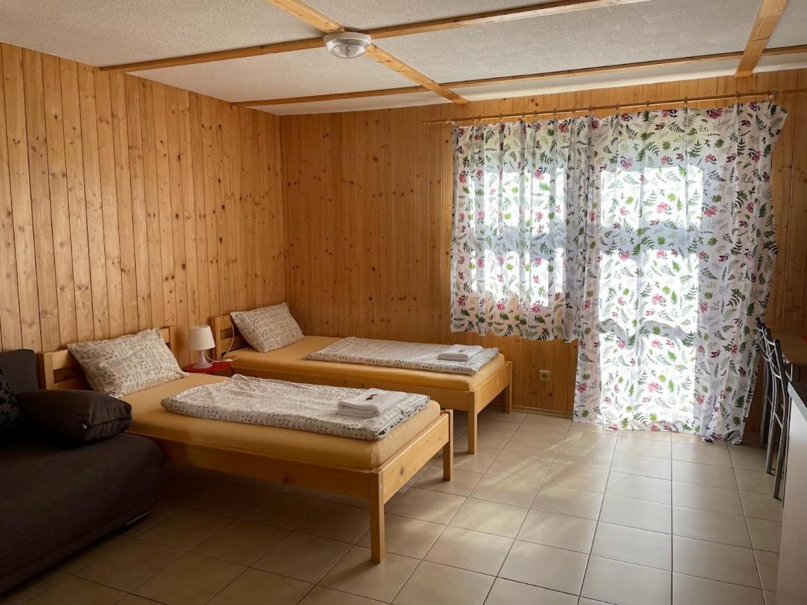 Hotel Rohanov Lhota nad Rohanovem Εξωτερικό φωτογραφία
