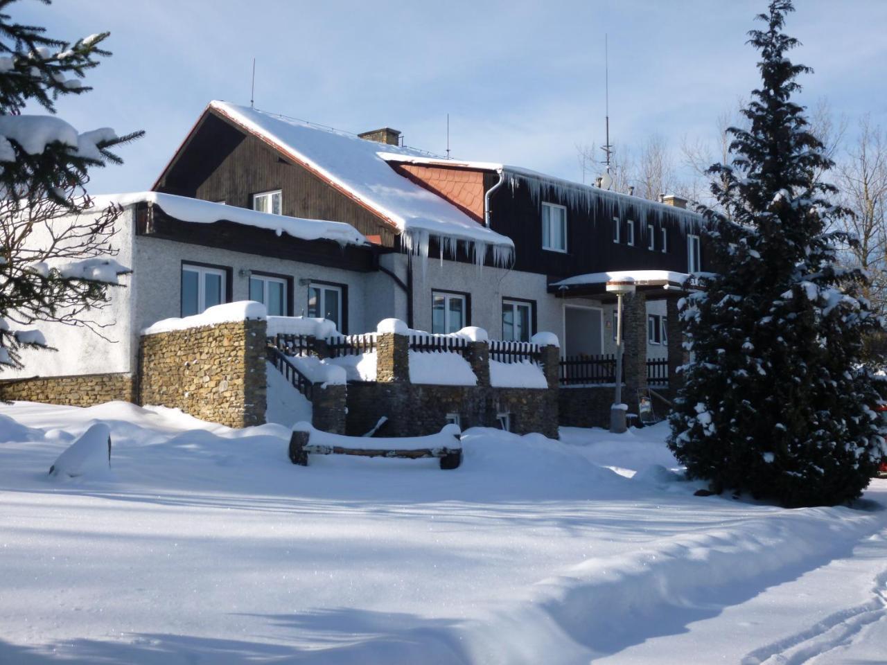 Hotel Rohanov Lhota nad Rohanovem Εξωτερικό φωτογραφία